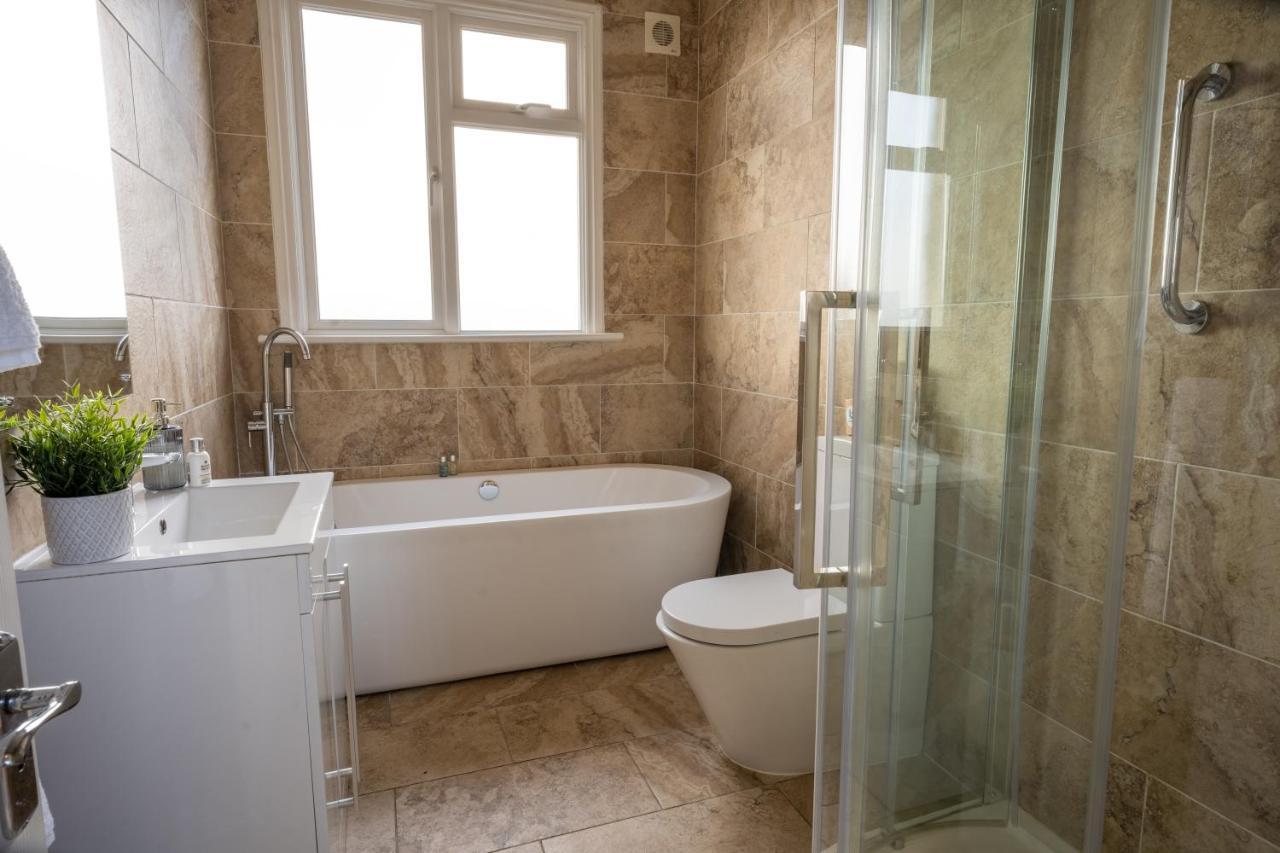 Entire Home In Streatham With Lovely Views & Ultra Fast Wi-Fi Norbury  Ngoại thất bức ảnh