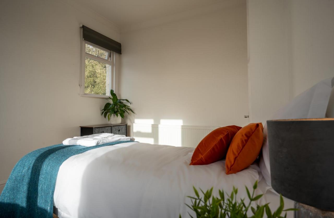 Entire Home In Streatham With Lovely Views & Ultra Fast Wi-Fi Norbury  Ngoại thất bức ảnh